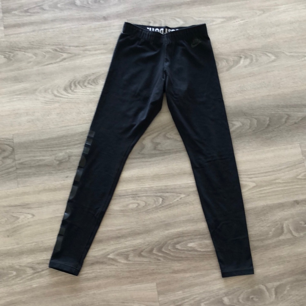 Nike workout leggings